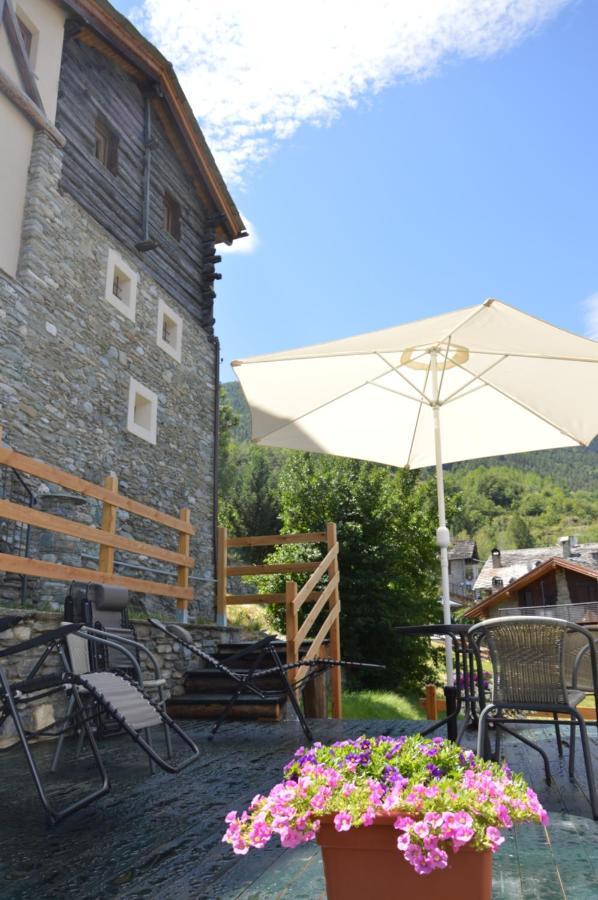 Chambres D'Hotes La Moraine Enchantee Aosta Exterior photo